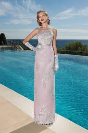 Wilvorst ist der spezialist für den perfekten hochzeitsanzug, festliche herrenbekleidung und perfekt abgestimmte accessoires. Abendkleider Abiballkleider In Siegburg Bei Koln Bonn Koblenz