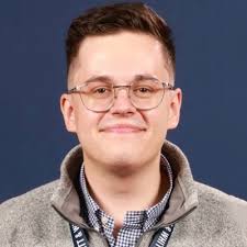 Last day of my very last internship with two of the loveliest managers and  mentors Lesley Pugh and Susan Ayres 😍 at Pratt & Whitney Canada