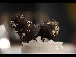 Chocolate Kulfi Bar Cooking Classy With Afraz Sanjeev Kapoor Khazana Youtube Kulfi Recipe Kulfi Indian Desserts