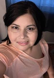 Edith Bustamante's Instagram, Twitter & Facebook