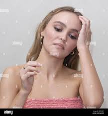 King lily hi-res stock photography and images