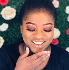 Hey guys I'm here at the location. Unfortunately the live will delay for an  hour but we will hear the whole story soon. Mr Diana Avichitilamo Dougen  Comedy