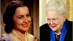 Olivia De Havilland compie 104 anni, la leggenda di Hollywood fu Melania  nel discusso Via col vento
