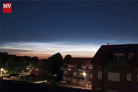 Wohin stellt man den tisch? Leuchtender Himmel In Der Nacht