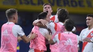 Reinaldo merlo, ex entrenador de river, analizó el presente del millonario para fox sports radio argentina con el pollo vignolo. Ponzio Como Un Hincha De River Mas Asi Grito El Gol De Palavecino Tyc Sports