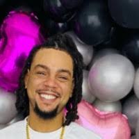 Diamond Bivins's Instagram, Twitter & Facebook