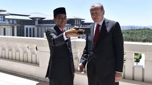 Bahkan, rumahnya pernah digusur sebanyak tiga kali, ketika dia masih kecil, tetapi ia mampu menyelesaikan pendidikannya di fakultas akibatnya, muncul wacana untuk menjadikannya calon presiden untuk pemilihan umum presiden indonesia 2014. Jokowi Bicara Dengan Erdogan Agresi Israel Harus Dihentikan