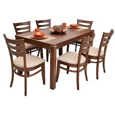 Herencia de familia, el juego de comedor de estilo francés convive en armonía con el gran espejo con marco de cuero y la moderna lámpara de techo. Juegos De Comedores Modernos En Madera Novocom Top