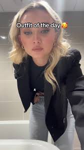 Long Day OOTD: Plain & Basic Outfit Check