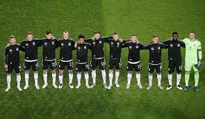 6,357,291 likes · 7,031 talking about this. Deutschland Schweiz 3 3 Desolate Dfb Defensive Sorgt Fur Nachsten Dampfer