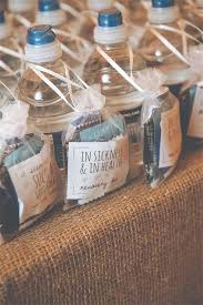 20 Affordable Wedding Favor Ideas To Delight Guests Of All Ages Wedding 2019 Affordable Wedding Favours Wedding Favors Cheap Unique Wedding Favors