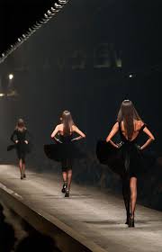 ‪Fashion Shows | VERSACE DZ‬‏