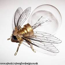 Steampunk Brooch Large Brass Bumble Bee Lightbulb Brooch Etsy Steampunk Art Steam Punk Jewelry Steampunk