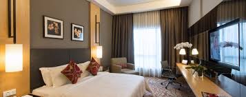 Parking right outside, convenience stores around the corner, and cheap eateries across the street. Impiana Hotel Senai First Business Hotel Near Senai Airport