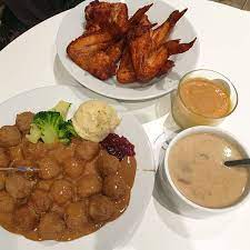 Not only people drop by to buy affordable furniture, but people drop by to have a bite on its famous and delicious meatballs. Penang S First Ikea Store Opened Last Week And It Sold Over 32 000 Meatballs In One Day