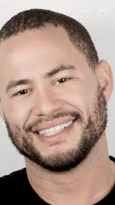 Resumen de mi cambio de rostro con el @DrCarloscapellan , Carillas en  Porcelana SIN DESGASTAR MIS DIENTES💎 Súper recomendado! Siganlo! , [ VIDEO  COMPLETO EN YOUTUBE: MARCIANOVLOG 👀] , ...