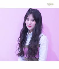 / och varje vit skjorta innanför mina garderobsdörrar / har samma röd Banana Culture Girls Newkid Members Profile Updated
