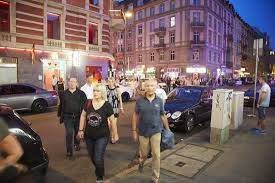 Früher dreckig und verrucht, heute immer schicker: Kunst Und Kiez Tour Durchs Frankfurter Bahnhofsviertel Picture Of Touren Mit Ulrich Mattner Frankfurt Tripadvisor