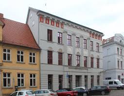 93 häuser in güstrow ab 109.000 €. Datei Gustrow Haus Markt 32 Jpg Wikipedia