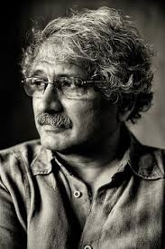 Aditya Arya in conversation with SACAC Photographhy Students at the Museum. 