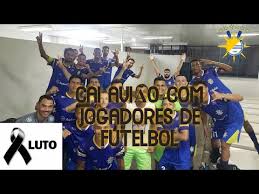 El accidente aéreo de palmas fue un vuelo nacional brasileño en el que participó el equipo de palmas futebol e regatas que volaba desde la pista de aterrizaje privada en luzimangues hasta el aeropuerto internacional de goiânia, donde se enfrentarían a vila nova por la copa verde. Cai Aviao Com Jogadores De Futebol Brasileiro Luto Palmas Fc Youtube