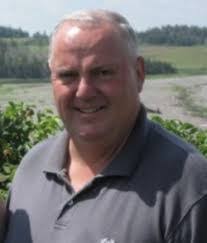 Damien Breen's Instagram, Twitter & Facebook