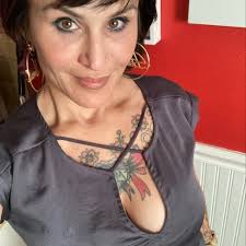 April Walsh (@april_love_beautyshop) • Instagram photos and videos