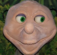 Connor's Mitzi Before and after her face lift + Okefenokee photos 🍕🐻 • •  The old mask Mitzi mask is from the Chimpys Pizza Safari Libertyville  location, but the Mitzi itself is