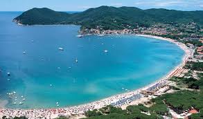 Appartamenti vacanza in affitto a marina di campo, elba la residenza è composta da due appartamenti vacanza in affitto a marina di campo, marea un quadrilocale con ampio balcone e vista sul lungomare, giglio un trilocale con vista sul mare. Appartamenti Mazzei All Isola D Elba A Marina Di Campo