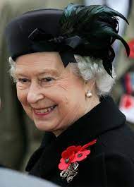 Pin Von Chuck Hilton Auf Now She Can Wear A Hat Konigin Elisabeth Elizabeth Ii Elisabeth Ii