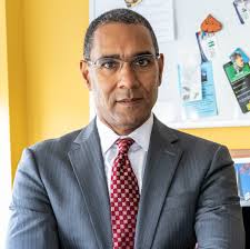 Natural History Museum Names College Leader as New Chief