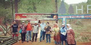Destinasi wisata yang tersedia cukup bervariasi, sehingga bisa anda jadikan sebagai pilihan terbaik yang sangat menyenangkan. Di Sini Aku Jatuh Cinta Halaman All Kompasiana Com