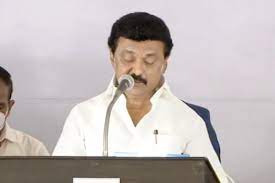 Karunanidhi, and was born to his wife, dayalu ammal. Sumk14cwtpejvm
