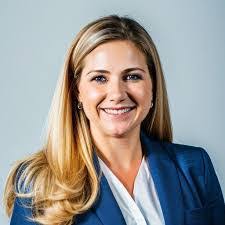 Rachelle Mahoney's Instagram, Twitter & Facebook