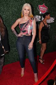 Azalea hasn't been shy about the fact that she looks different from when she first entered the spotlight. Iggy Azalea S Baby Onyx Is So Cute Smiling For Mom In New Pic 3 Months After Playboi Carti Split Sunriseread