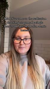 Sad reality 🤣 #single #singleera #funaunt #singlelife