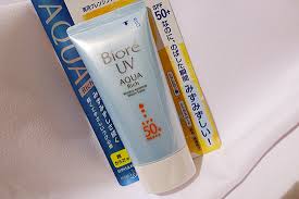 The package was unfortunately all in japanese, but ratzilla has the ingredients listed for the uv perfect here. Review Biore Uv Aqua Rich Watery Essence Face Sunscreen Spf 50 Pa Skin Tonics Skincare Guides Product Reviews