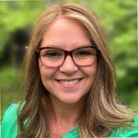 Stephanie Winland's Instagram, Twitter & Facebook