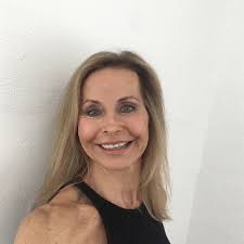 Sandra Polly's Instagram, Twitter & Facebook