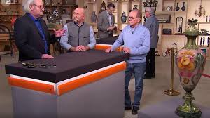 It was first aired on august 3, 2013 on zdf's sister channel zdfneo and includes 8 seasons with a total of more than 1000 episodes as of 2020. Bares Fur Rares Neuer Rekord Fur Wahnsinns Vase