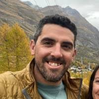 1900+ "Thomas Pe" profiles