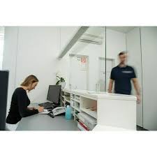 Stamford campus housing has a variety of living options available ranging from studio apartments to two bedroom apartments. Room Plaza Hygieneschutzglas 1 200 X 900 Mm Einscheibensicherheitsglas Esg Bauhaus