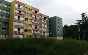 Take the bus from aulnay sous bois to aeroport cdg 1. Aulnay Au Dela Des Cliches Une Visite Sonore Pour Comprendre Les 3000 Le Parisien