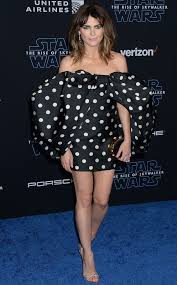 Keri Russell Star Wars The Rise Of Skywalker Premiere In La Capelli