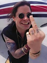𝗦𝗔𝗬 𝗬𝗘𝗦 𝗜𝗙 𝗬𝗢𝗨 𝗟𝗢𝗩𝗘 Ozzy Osbourne ❤️ 🦇💕💐