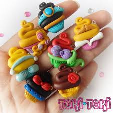 Disney Princess Cupcake Charmes Aurora Cendrillon Jasmine Blanche N Charms D Argile Polymere Projets En Argile De Polymere Bricolages En Argile Et Polymere