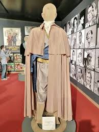 E per omaggiare al meglio questo importante traguardo, nell'articolo che state per leggere e in stiamo parlando naturalmente de il marchese del grillo diretto dal maestro mario monicelli. Costumi Di Scena Del Marchese Del Grillo Foto Di Museo Alberto Sordi Roma Tripadvisor