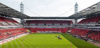 Am rheinenergiestadion erwarten hunderte fans die ankunft des mannschaftsbusses. 1 Fc Koln Detailseite