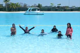 Untuk ukuran kolam renang dan jumlah lintasan biasanya diatur oleh masing masing induk. Treasure Bay Bintan Kolam Renang Terbesar Di Asia Tenggara Backpacker Jakarta