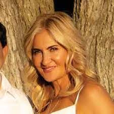 Paula Trahan's Instagram, Twitter & Facebook